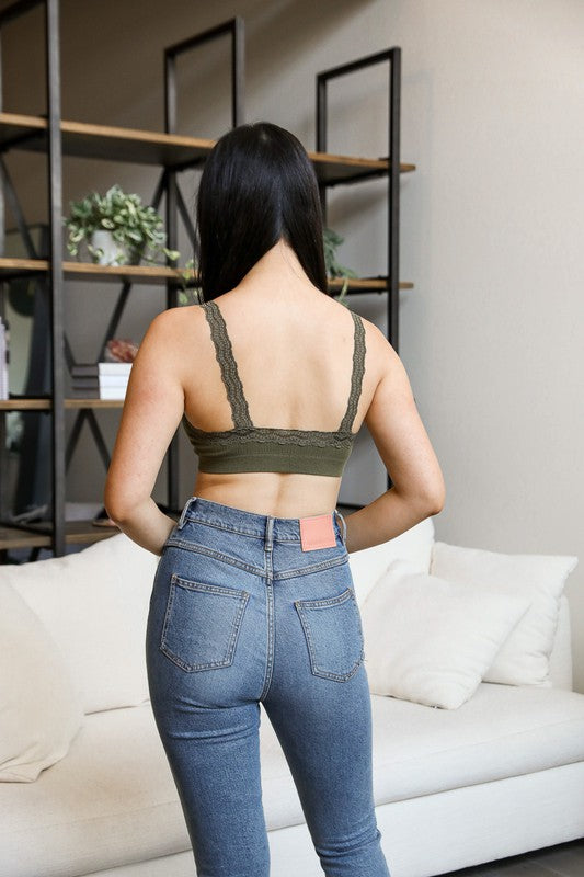 Cropped Lace Trim Padded Bralette