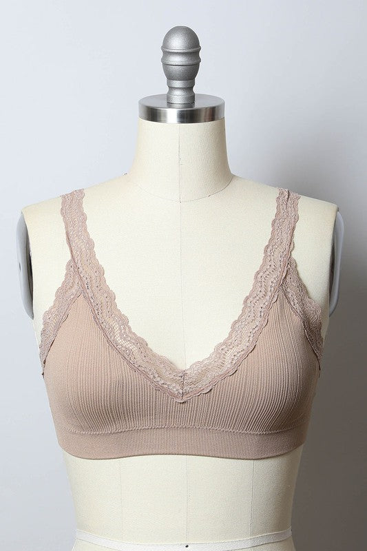 Cropped Lace Trim Padded Bralette