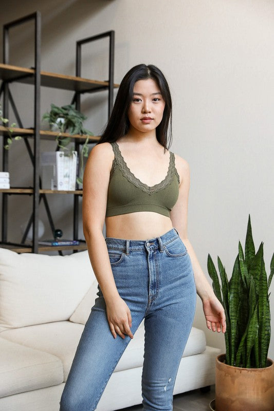 Cropped Lace Trim Padded Bralette