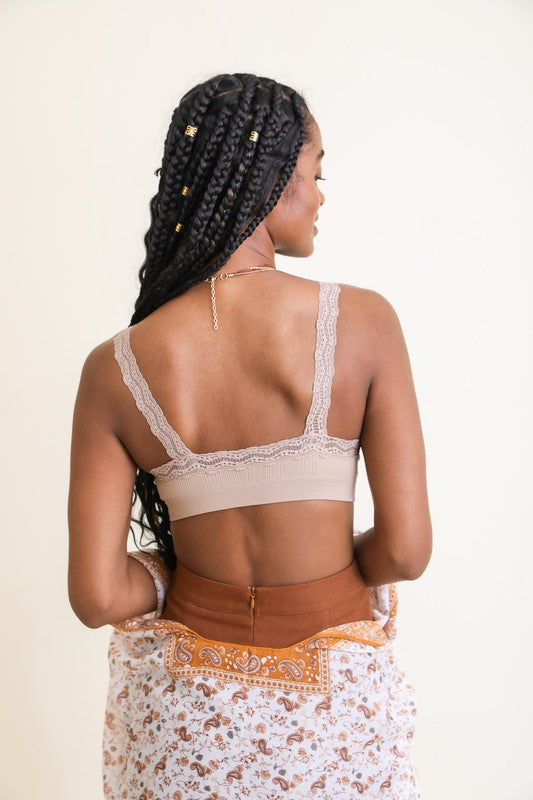 Cropped Lace Trim Padded Bralette