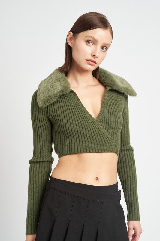 Cropped V-neck Cardigan Sweater with Fur Collar