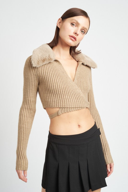 Cropped V-neck Cardigan Sweater with Fur Collar