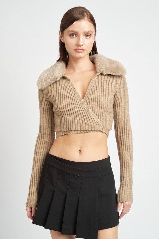 Cropped V-neck Cardigan Sweater with Fur Collar
