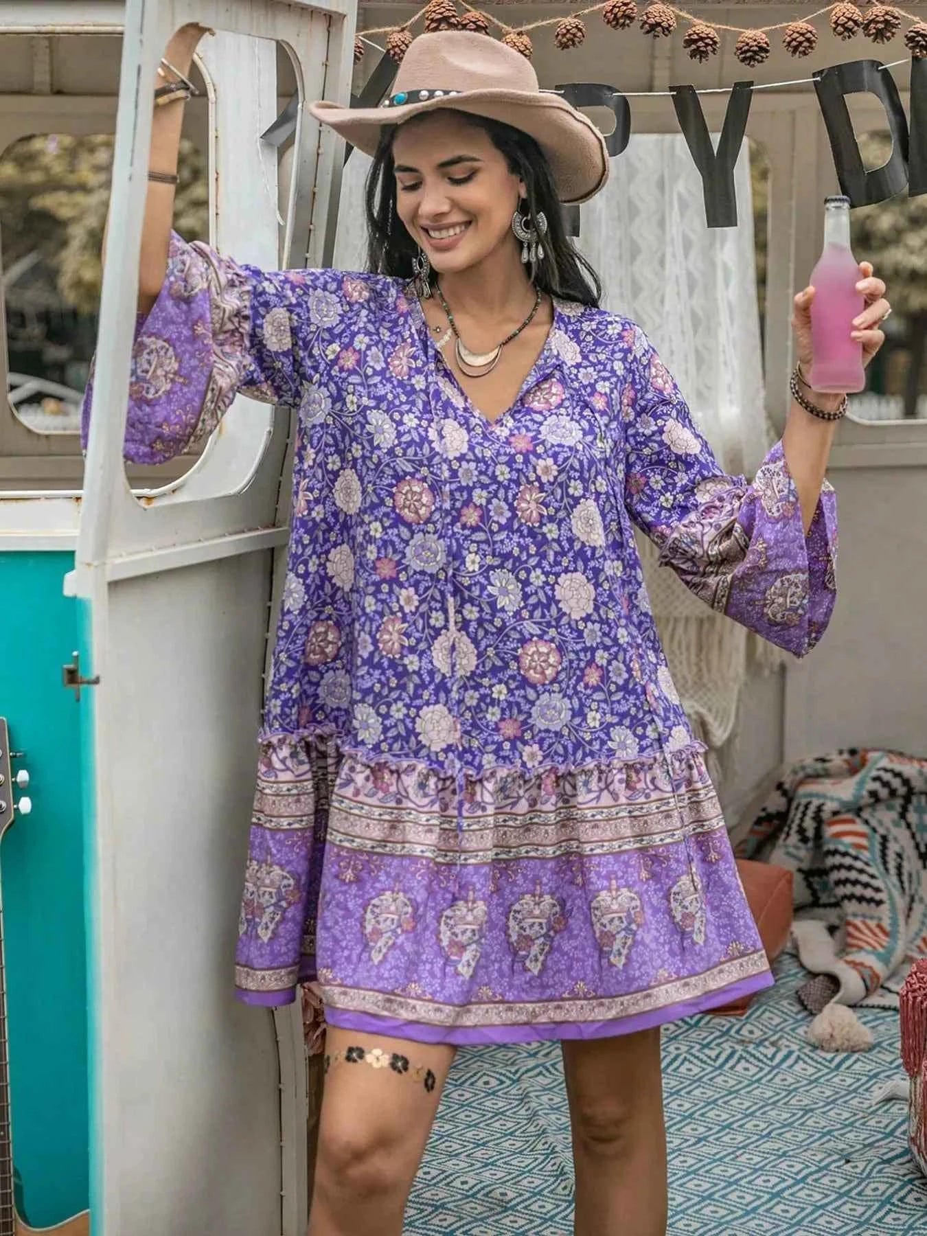 Plus Size Floral Print Ruffle Hem Mini Dress