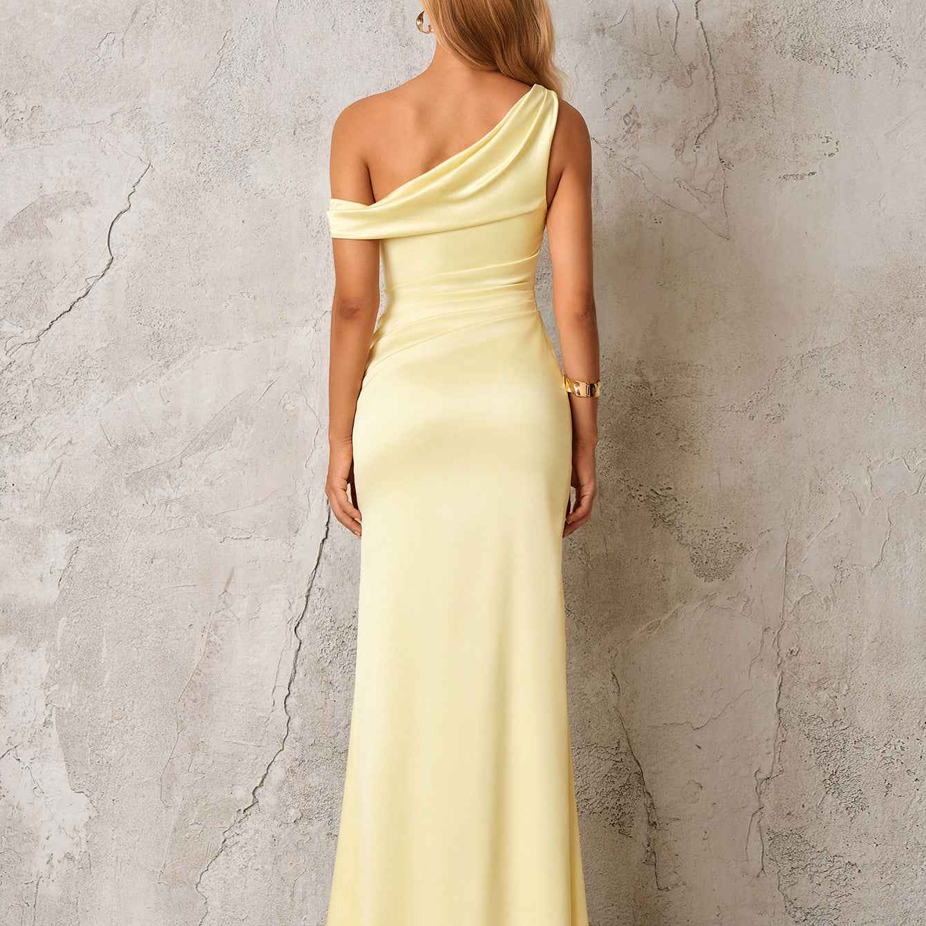 Slant-shoulder Figure-hugging Maxi Dress - Slimming Sexy And Elegant