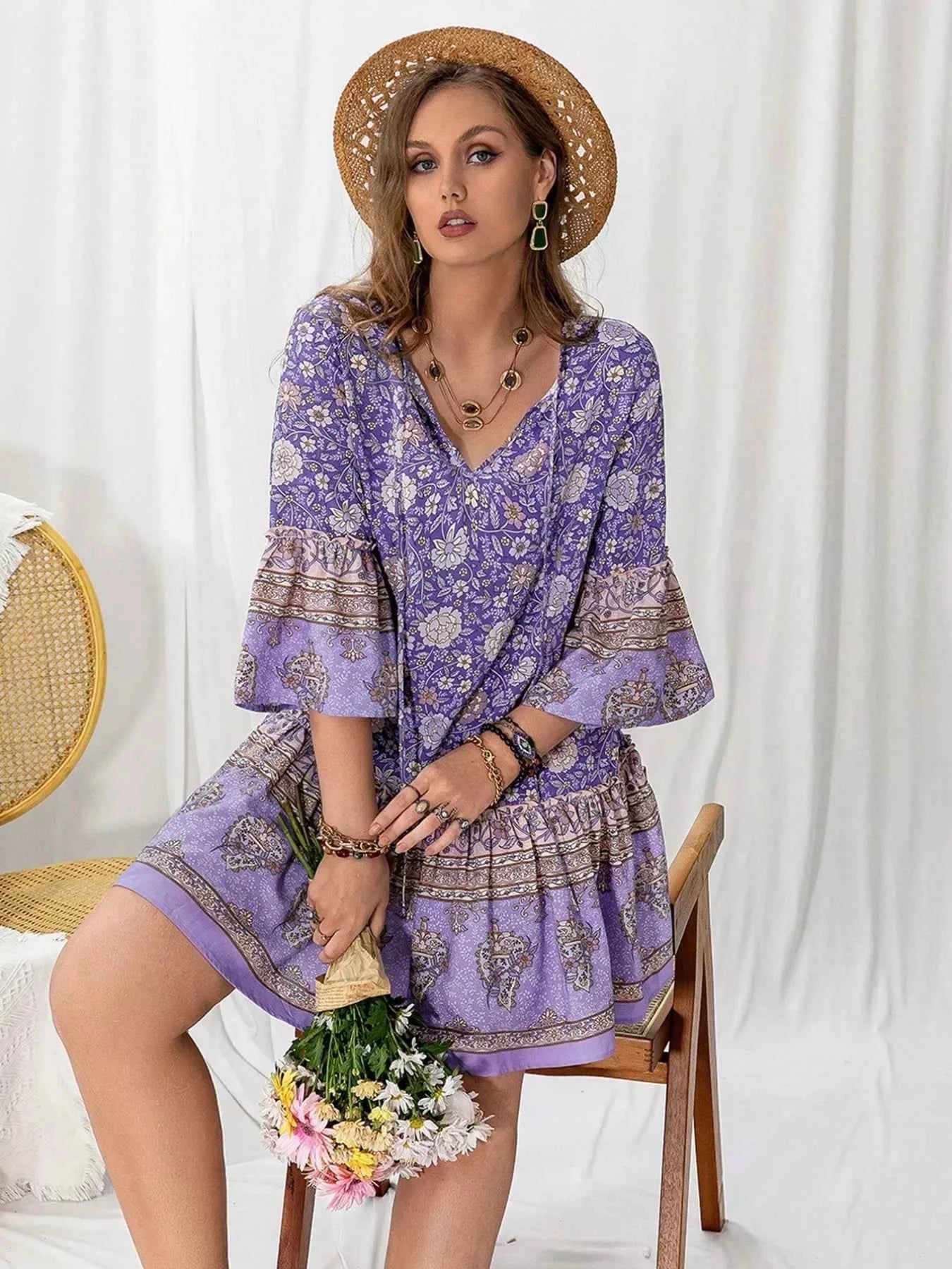 Plus Size Floral Print Ruffle Hem Mini Dress