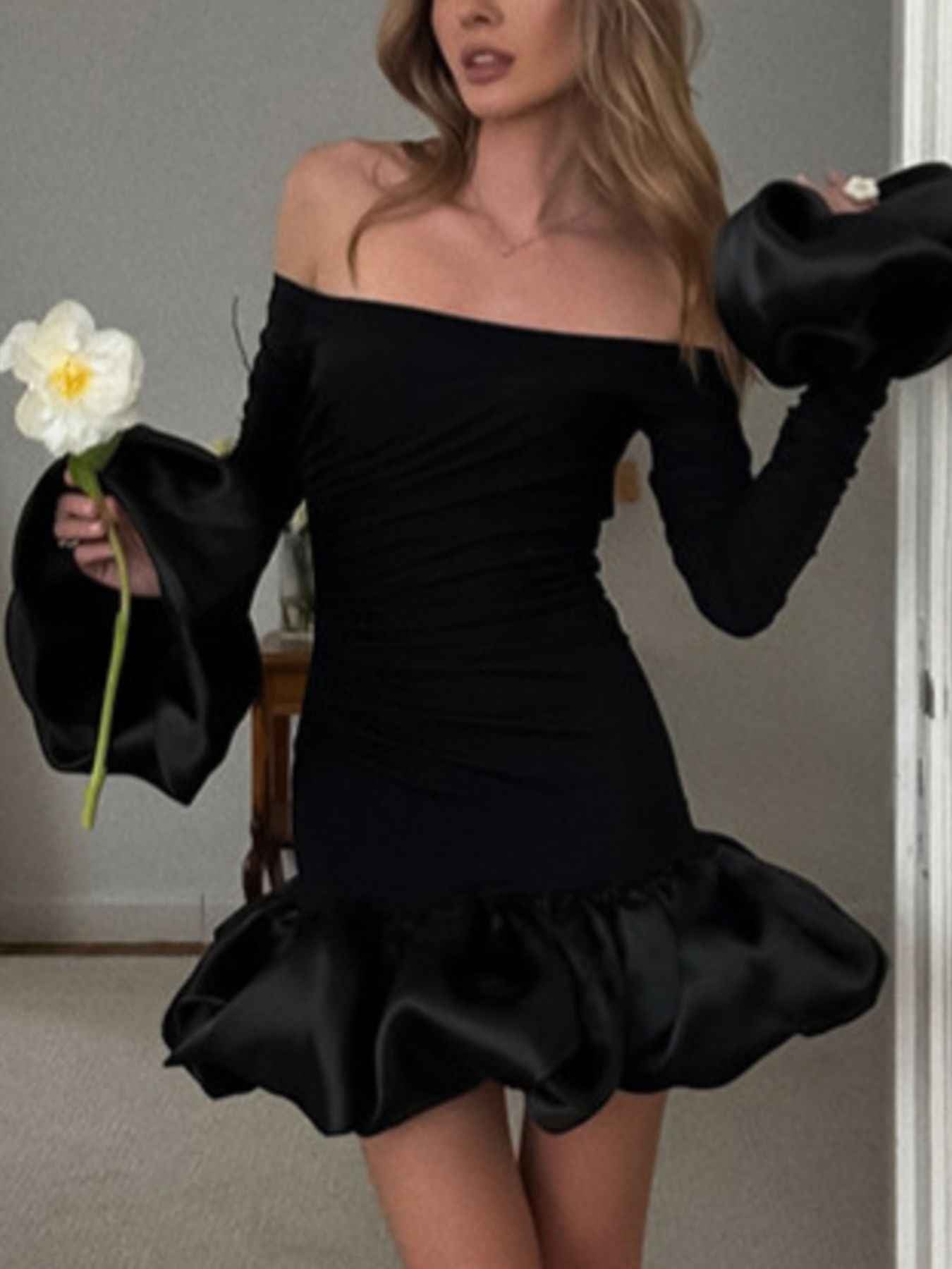 9e3d77c4-756f-41ec-acb4-bf44d2bac901-Max