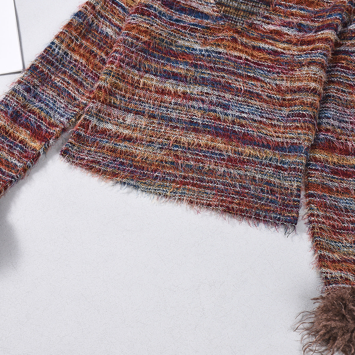 Open navel V-neck yarn dyed top for women