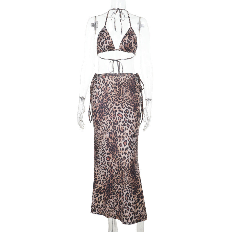 Vacation style sexy lace up three-point bikini leopard print half skirt for women