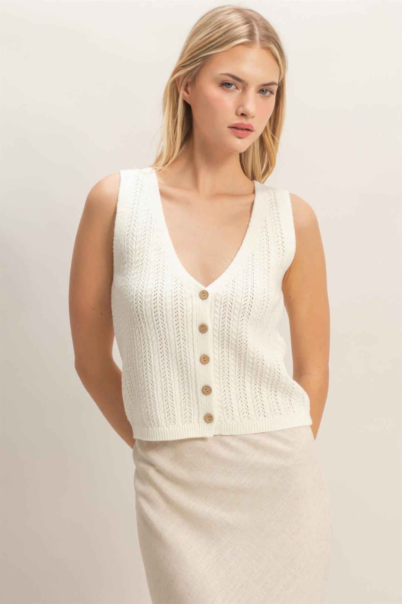 V-neck Knit Tank Top - Ribbed Button-up
