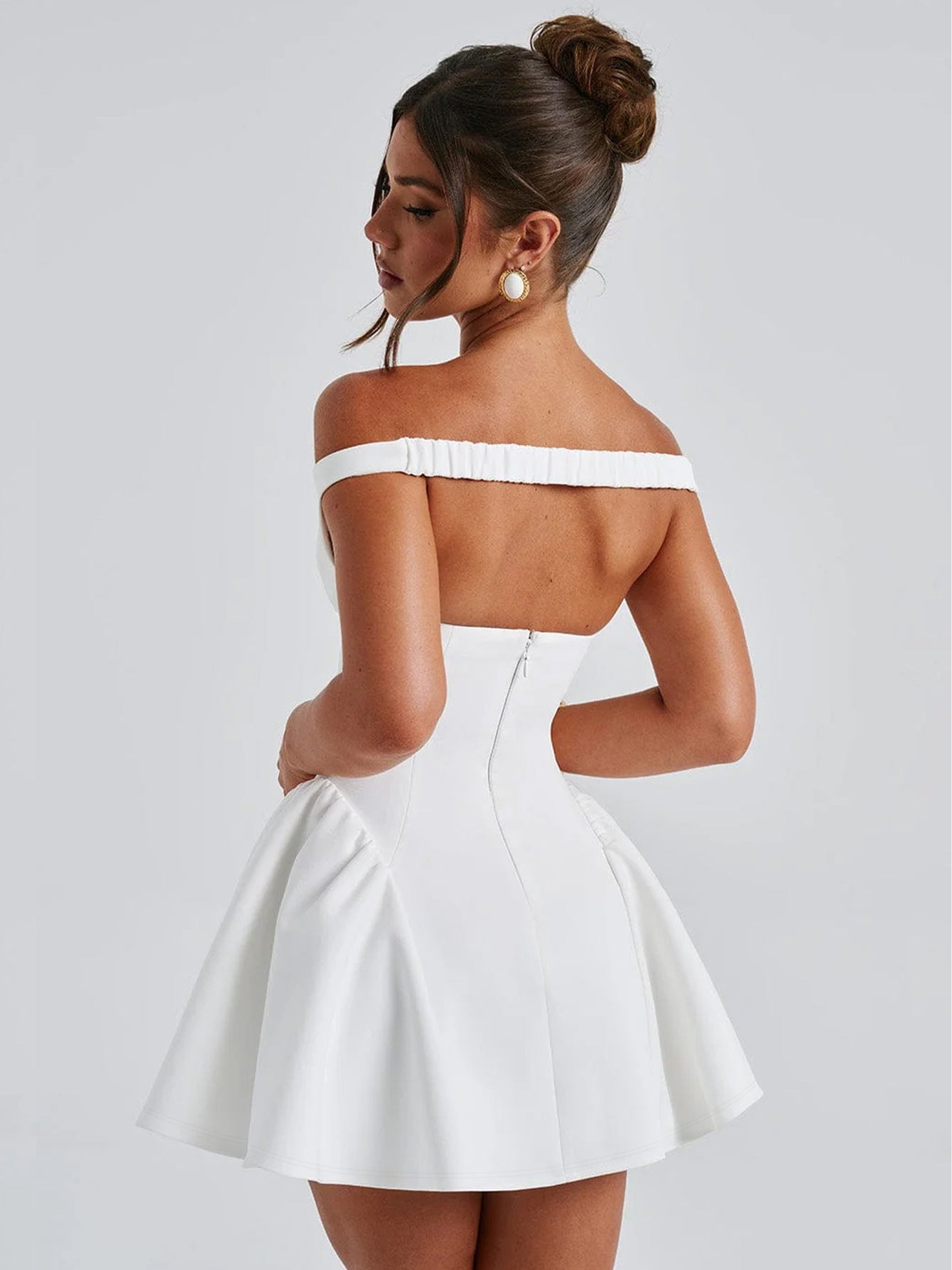 V-Neck Backless Bodycon Dress - Slim Fit Party Style