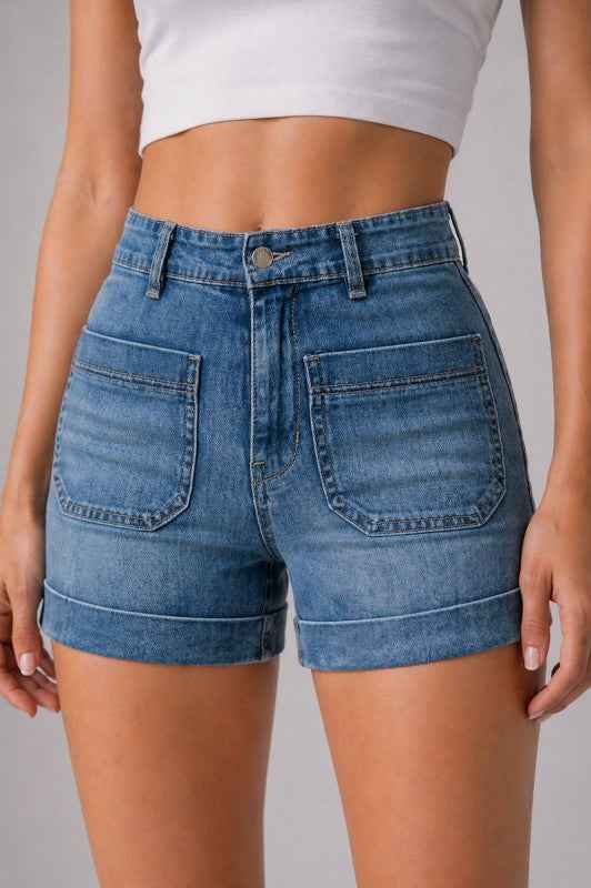 The Westline Cuff Short Light Wash
