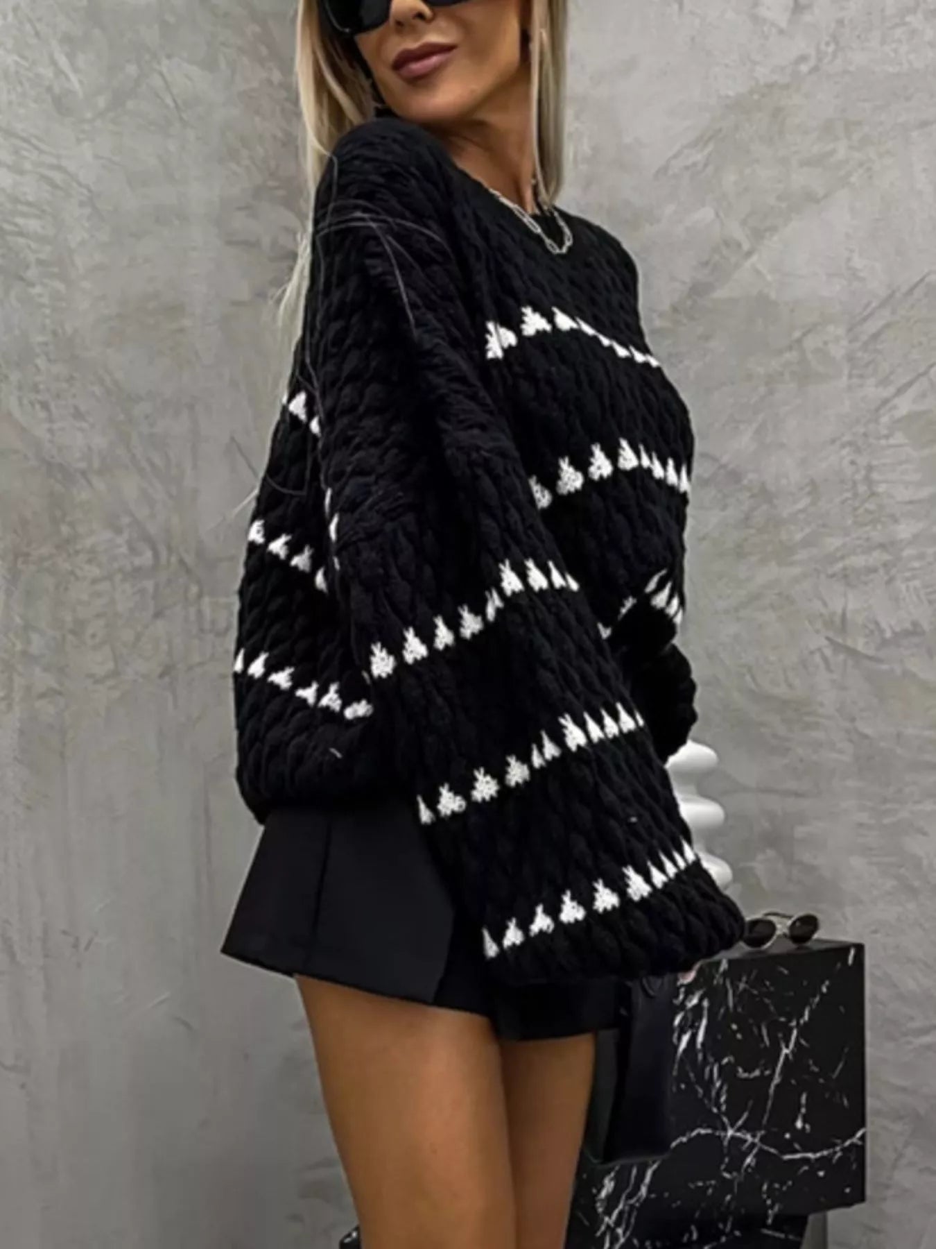 Trendsi Chunky Knit Striped Sweater in Black and White with Oversized Fit for a Cozy Look