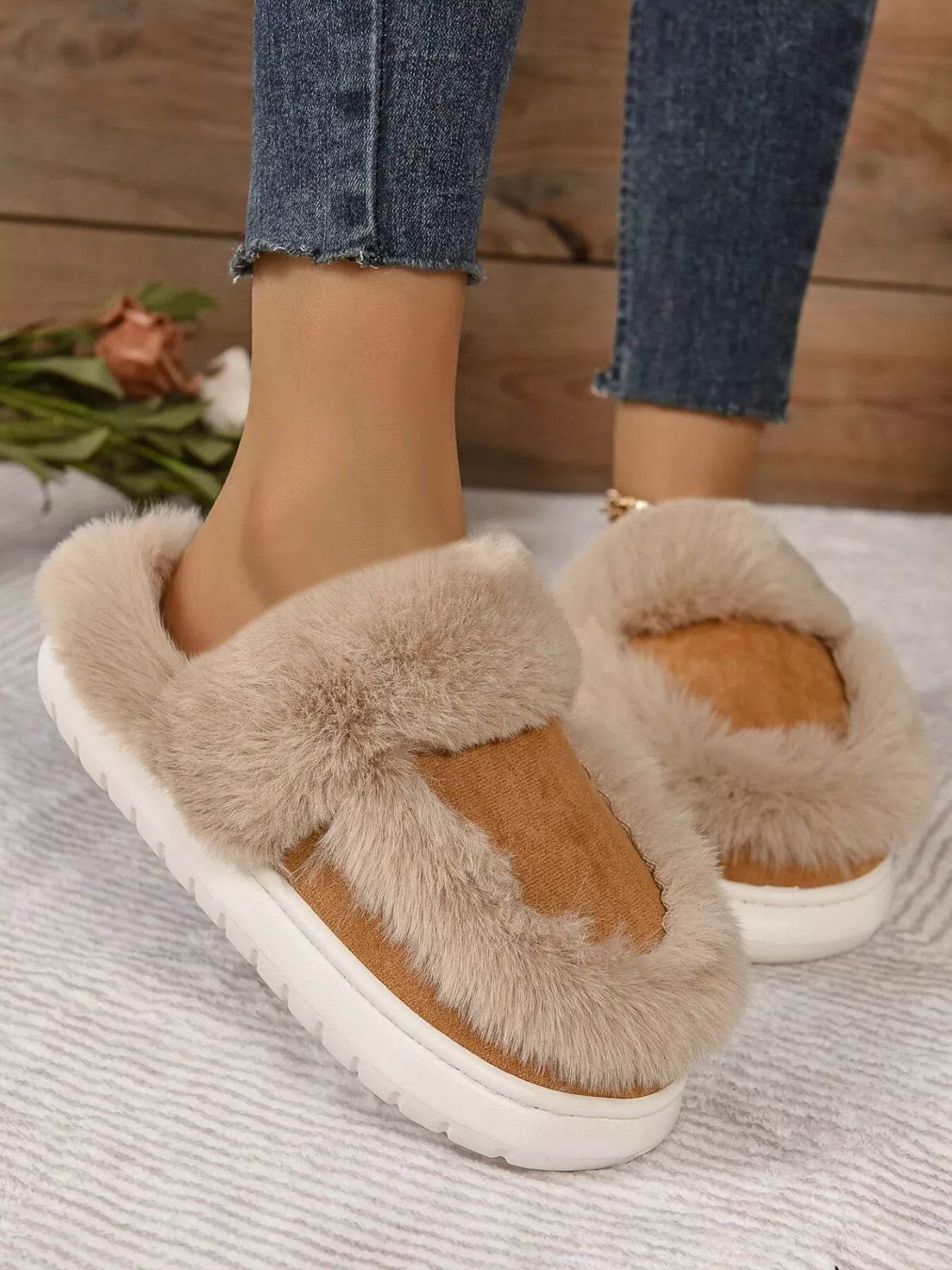 Cozy Faux Fur Women's Round Toe Slippers - Plush Indoor Footwear - Fashions Envy
