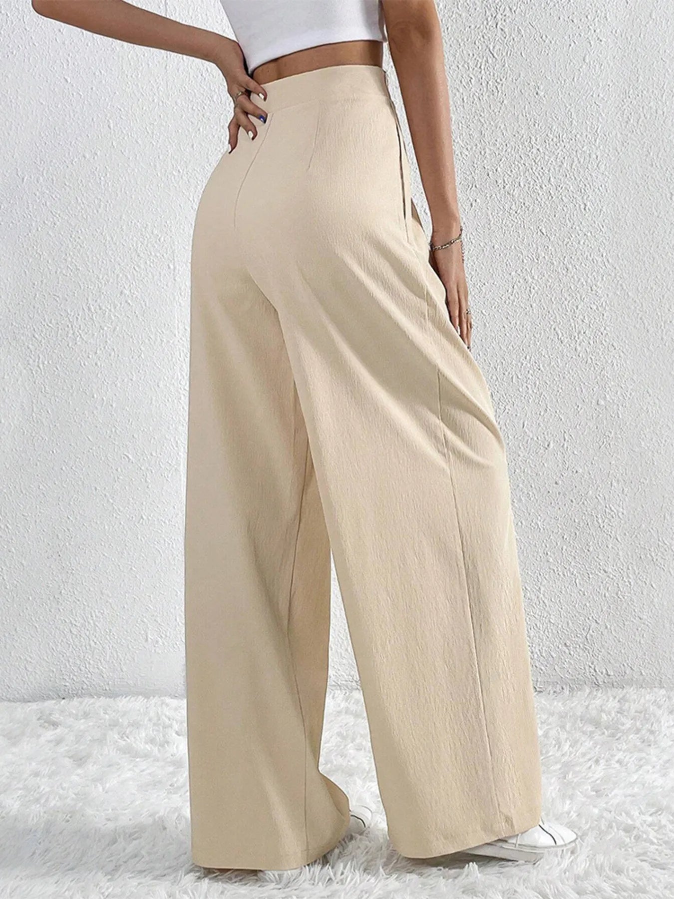 Trendsi Ruched Pants in Beige with a Wide-Leg Design for a Stylish and Comfortable Fit