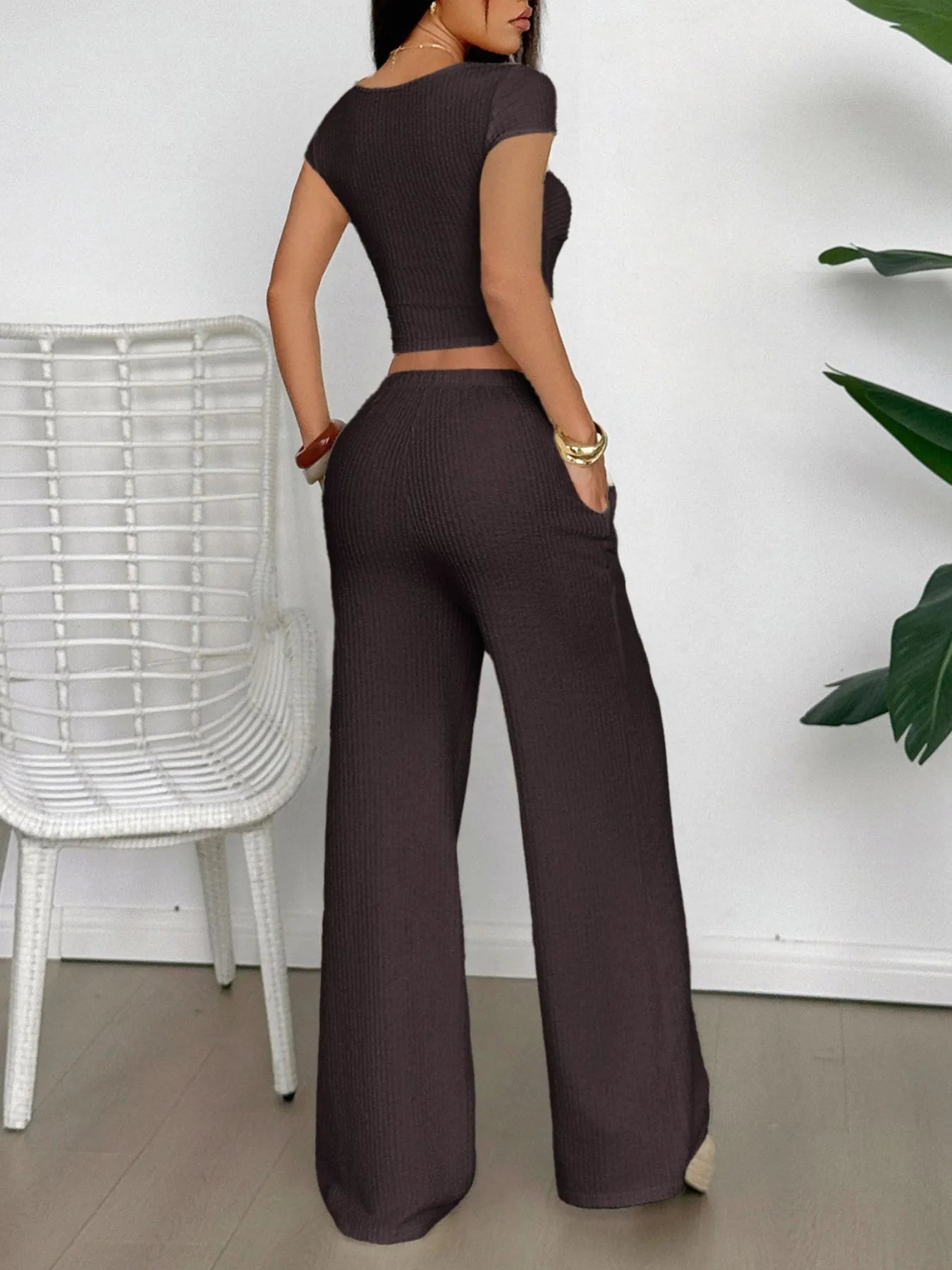 Trendsi Women's Chocolate Brown Top and Pants Set with Short Sleeves and Wide-Leg Design