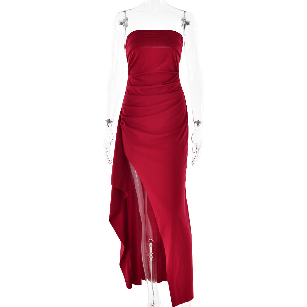 Elegant Strapless Maxi Dress in Red with a High Slit and Ruched Design for Evening Wear