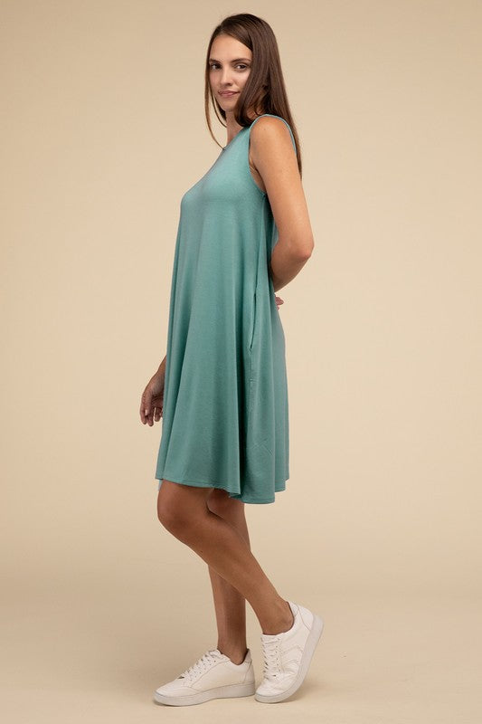 Casual Sleeveless Flared Midi Dress with Side Pockets