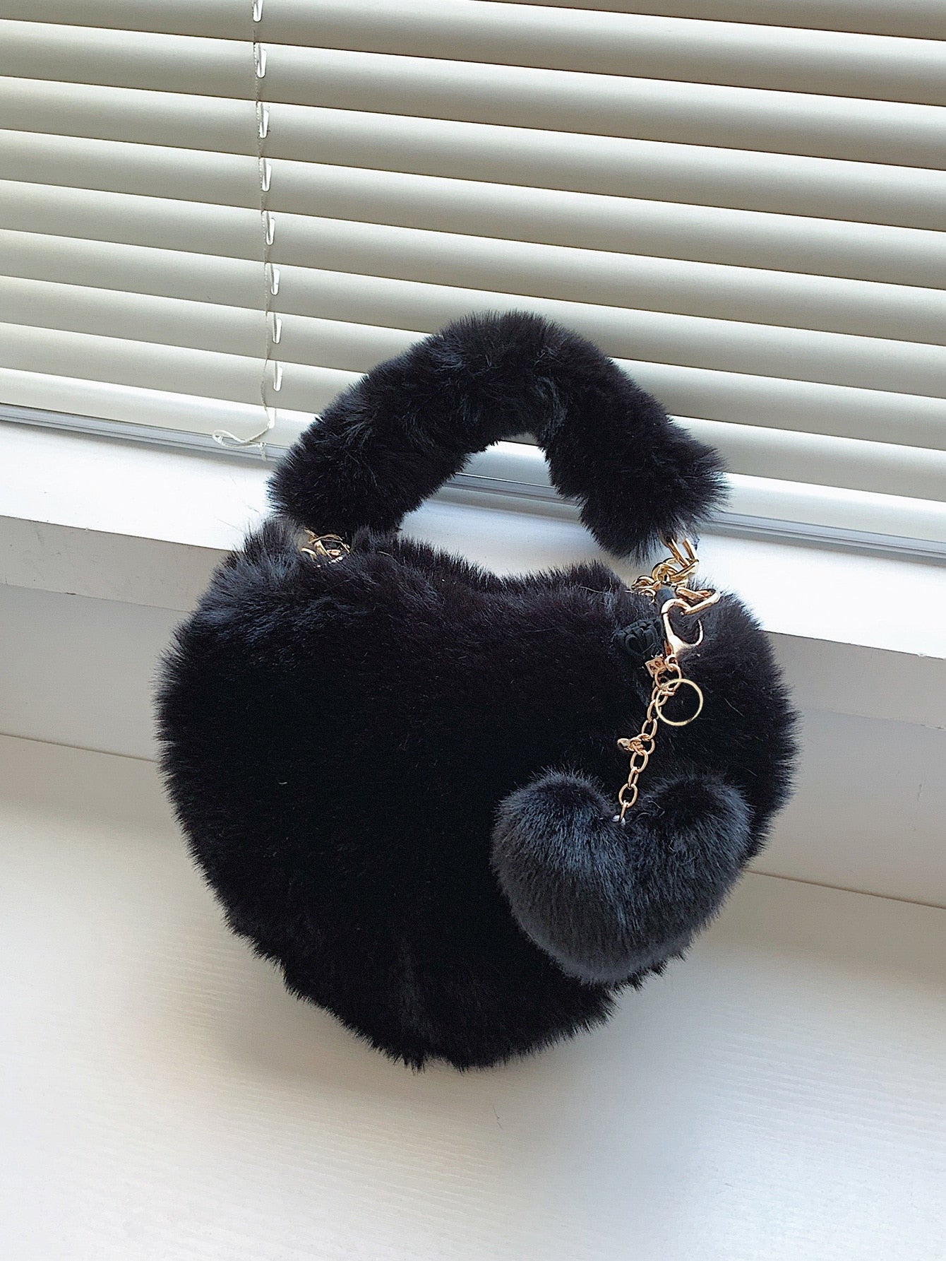 Heart Shape Faux Fur Handbag & Clip-on Mini Heart