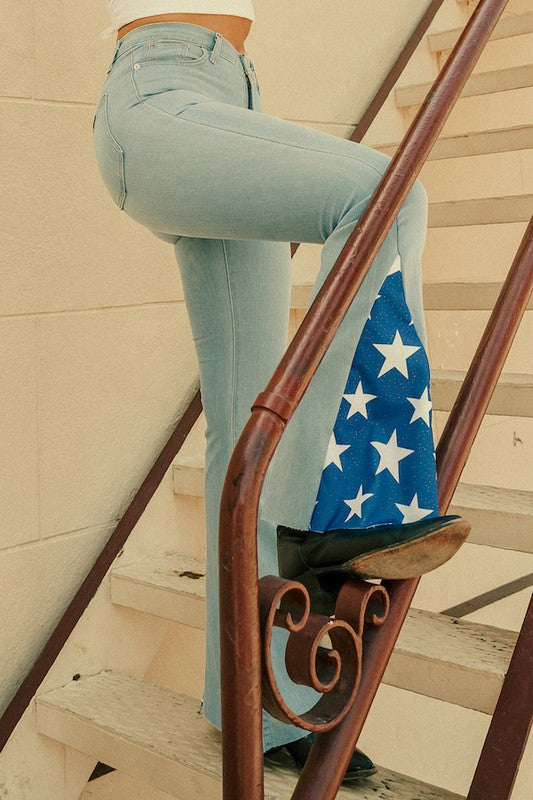Star Bell Bottom Jeans in Light Wash