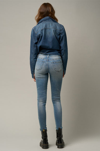 Form-Fitting Mid-Rise Medium Wash Denim Jeans