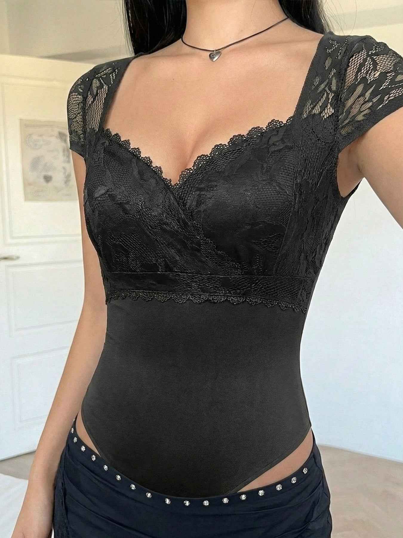 Lace Sweetheart Neck Cap Sleeve Bodysuit