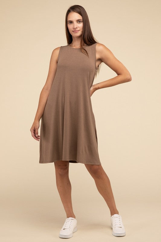 Casual Sleeveless Flared Midi Dress with Side Pockets