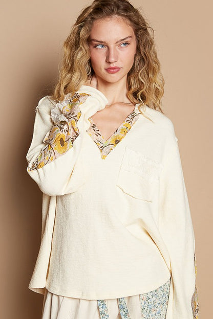 Cream Lace Detail Flower Printed V-Neck Knit Top