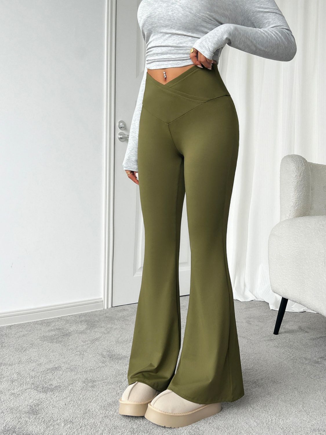 Devine V-Waist Highly Stretchy Bootcut Pants