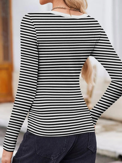 Trendsi black and white striped long sleeve Scoop Neck T-Shirt back view on model wearing dark jeans