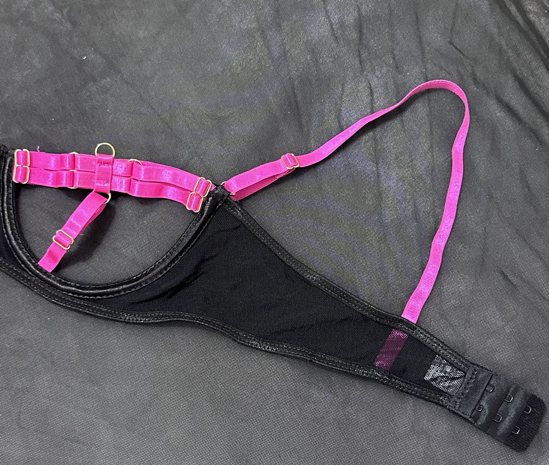 Two-Color Splicing Lingerie Set - Three-Piece Strap - Fashions Envy