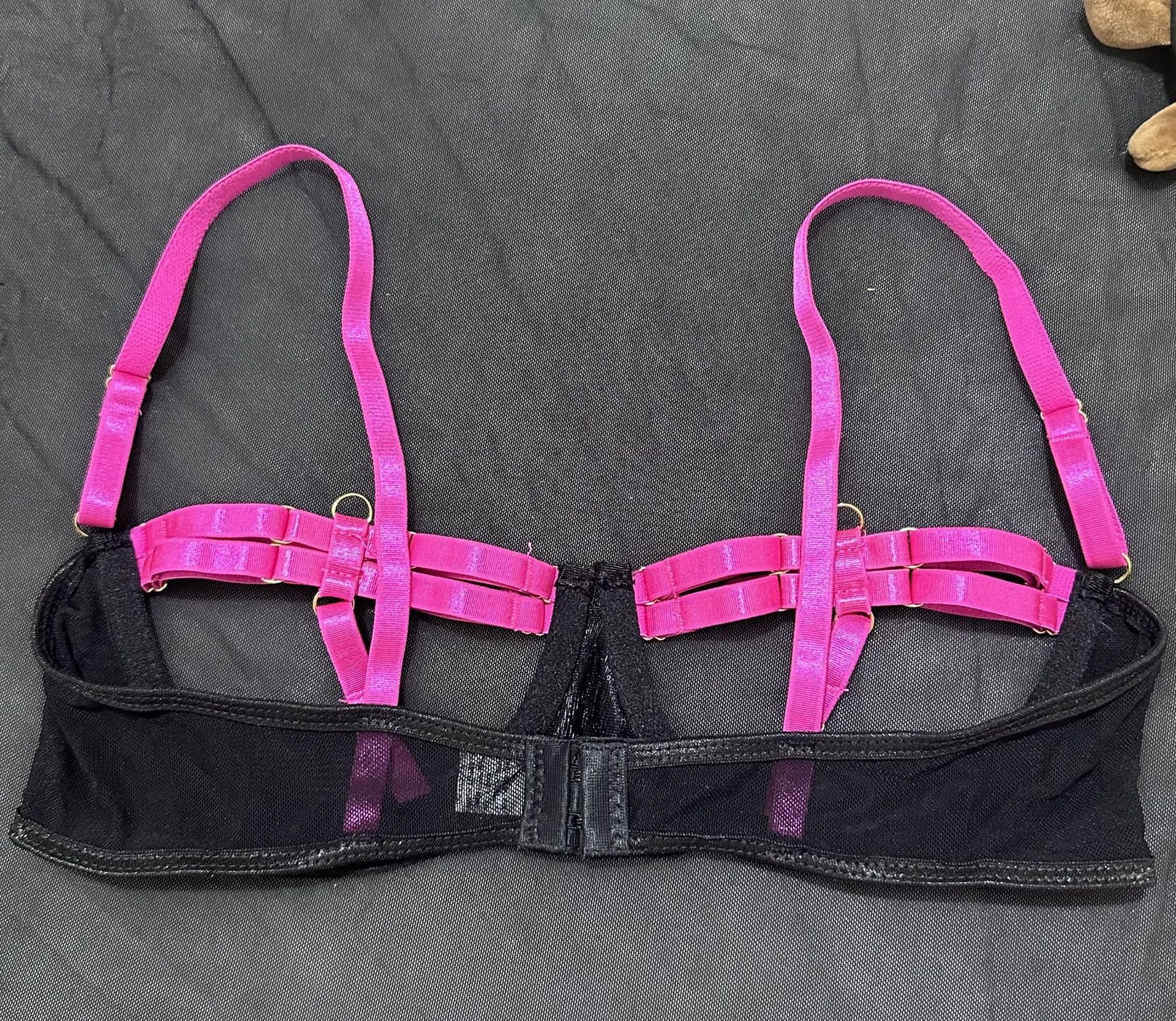 Two-Color Splicing Lingerie Set - Three-Piece Strap - Fashions Envy