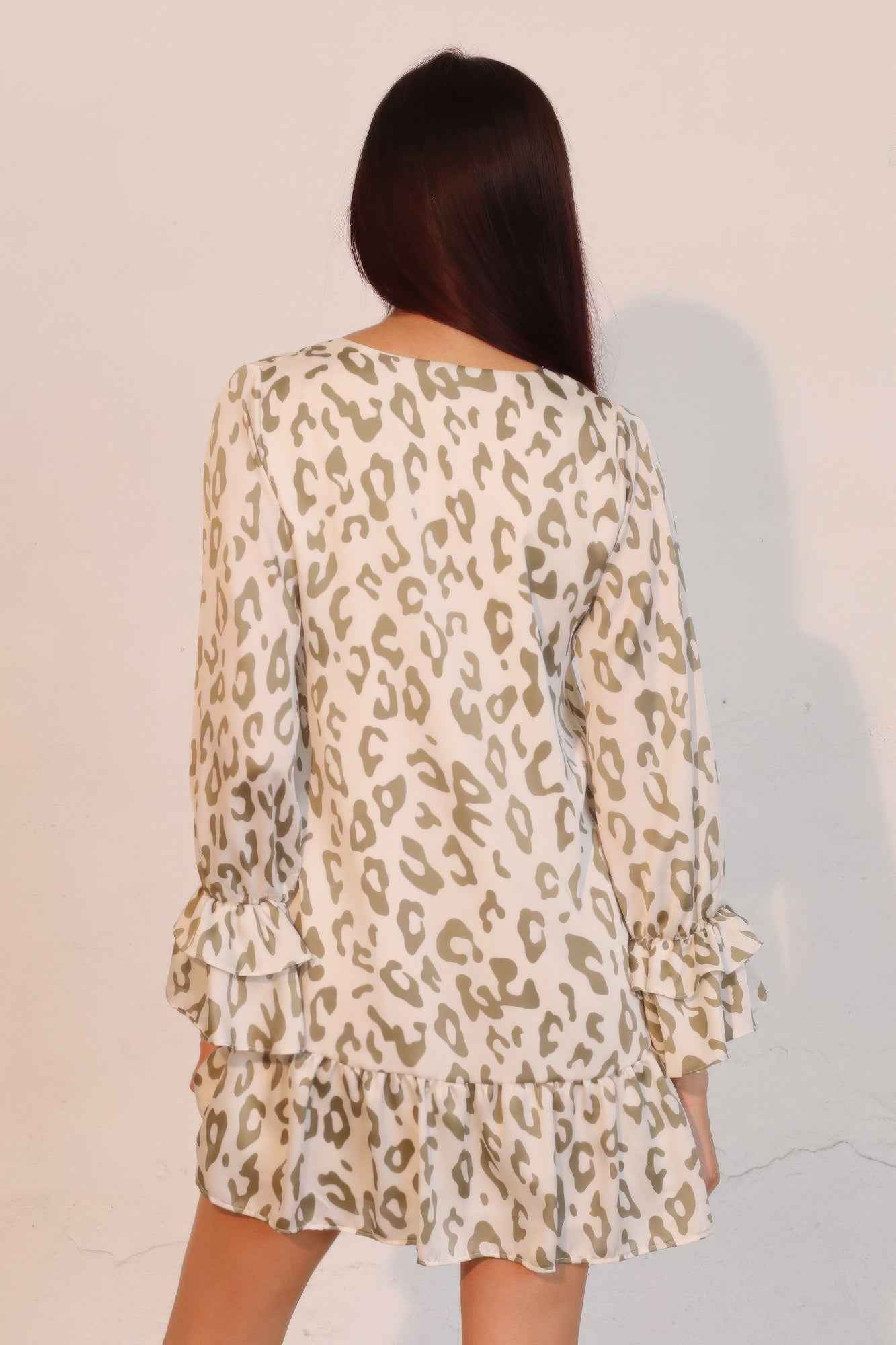 Simple Leopard Dress With Ruffle Cuff