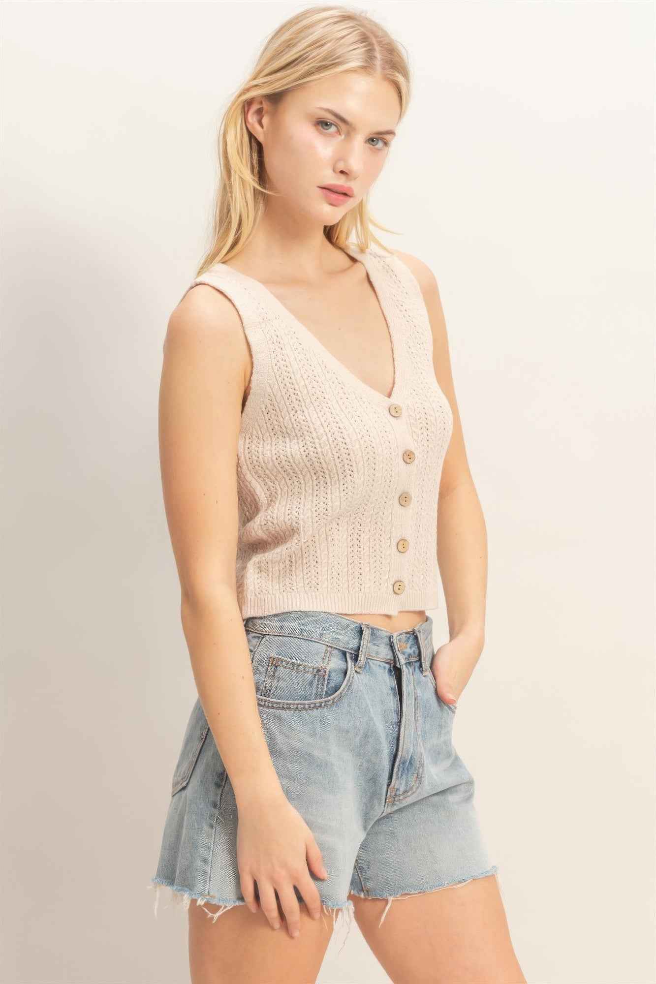 V-neck Knit Tank Top - Ribbed Button-up
