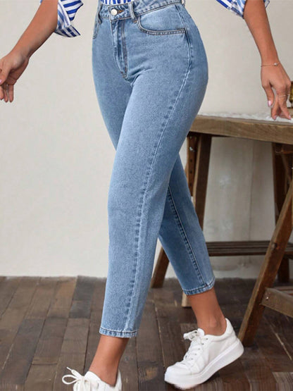 High Waist Above the Ankle Jeans with Pockets