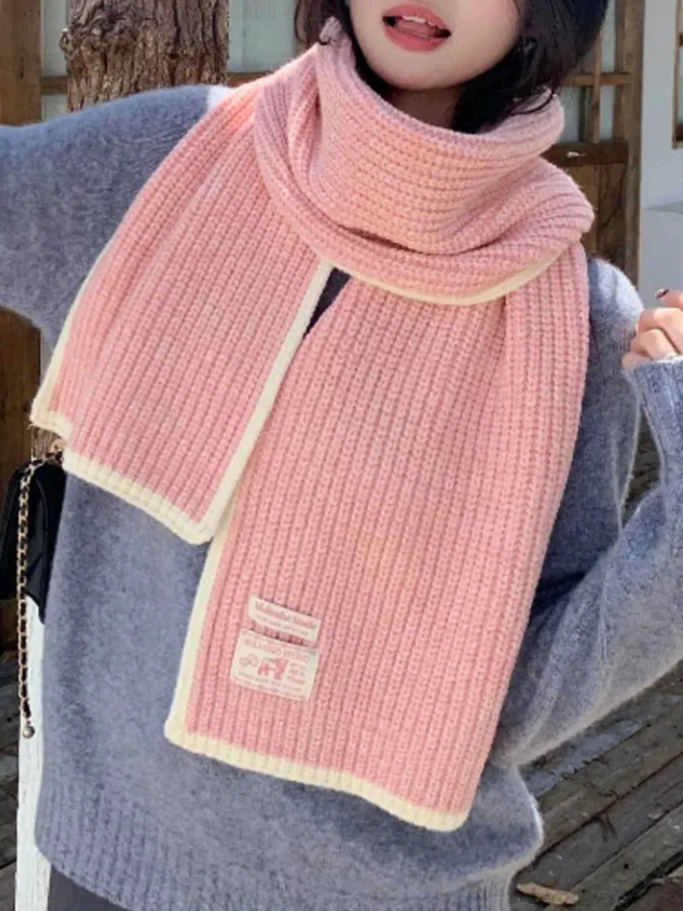 Contrast Trim Knitted Winter Scarf