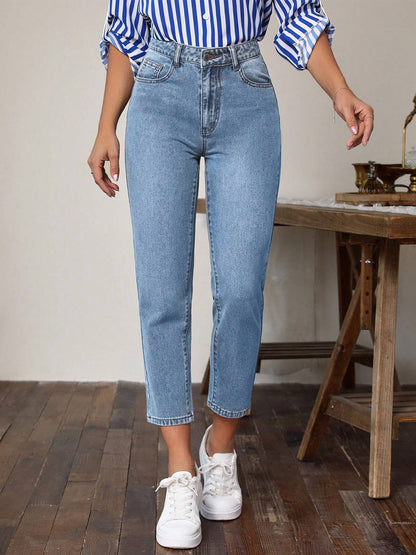 High Waist Above the Ankle Jeans with Pockets