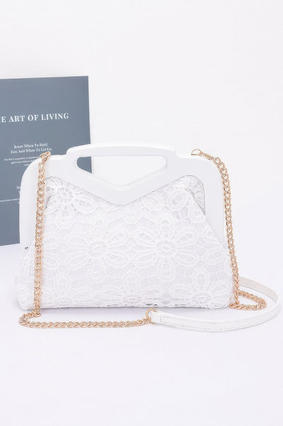CCWHOLESALECLOTHING white crochet wood frame clutch with gold chain strap and cutout top handle