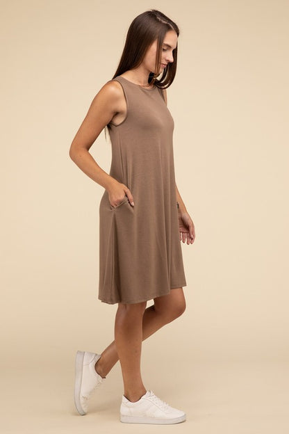 Casual Sleeveless Flared Midi Dress with Side Pockets