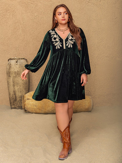 Black Forest Plus Size Embroidered V-Neck Long Sleeve Dress
