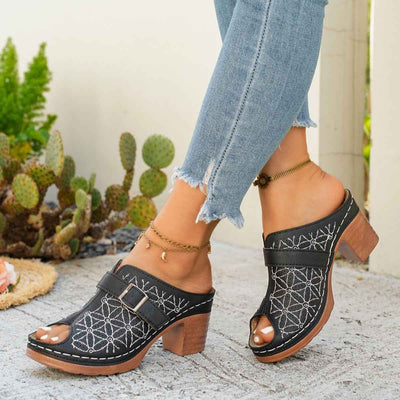 Buckle Strap Block Heel Sandals - Open Toe Square