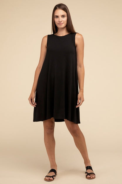 Casual Sleeveless Flared Midi Dress with Side Pockets