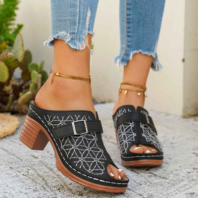 Buckle Strap Block Heel Sandals - Open Toe Square