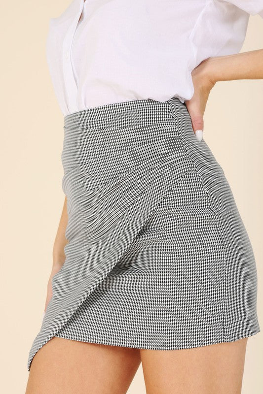 Hound Tooth Shirred Wrap Mini Skirt