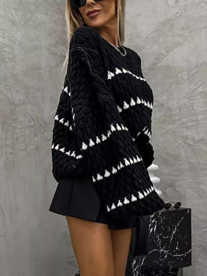 Trendsi Chunky Knit Striped Sweater in Black and White with Oversized Fit for a Cozy Look