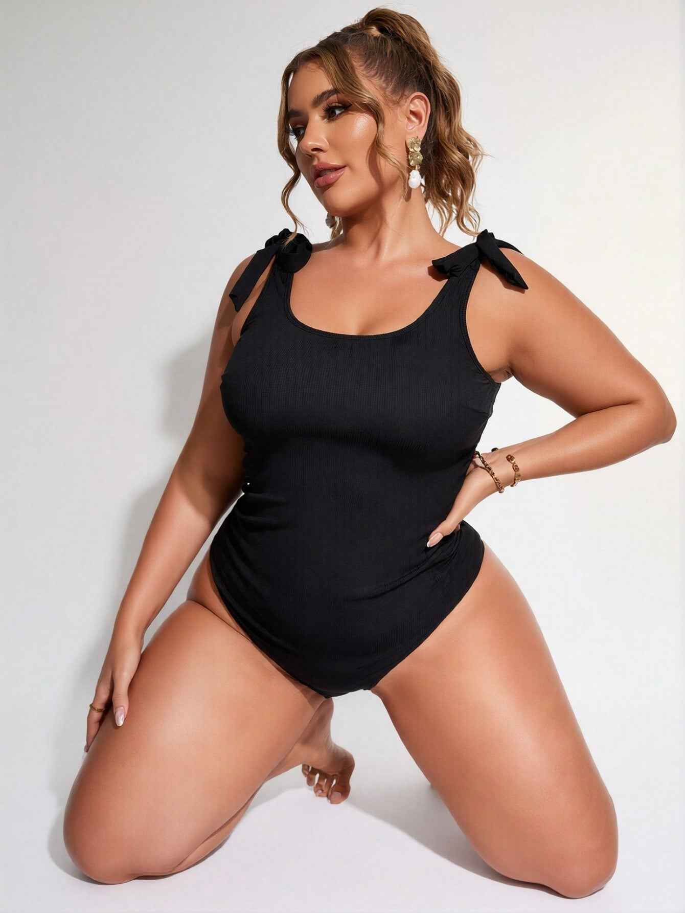 2026 New Plus Size Women's Sexy Fashion Black Bow Strap Ribbed One-Piece Swimsuit Tummy Control For Vacation