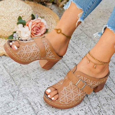 Buckle Strap Block Heel Sandals - Open Toe Square