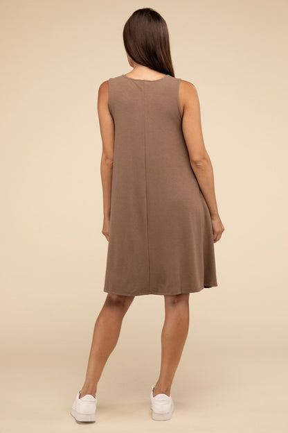 Casual Sleeveless Flared Midi Dress with Side Pockets