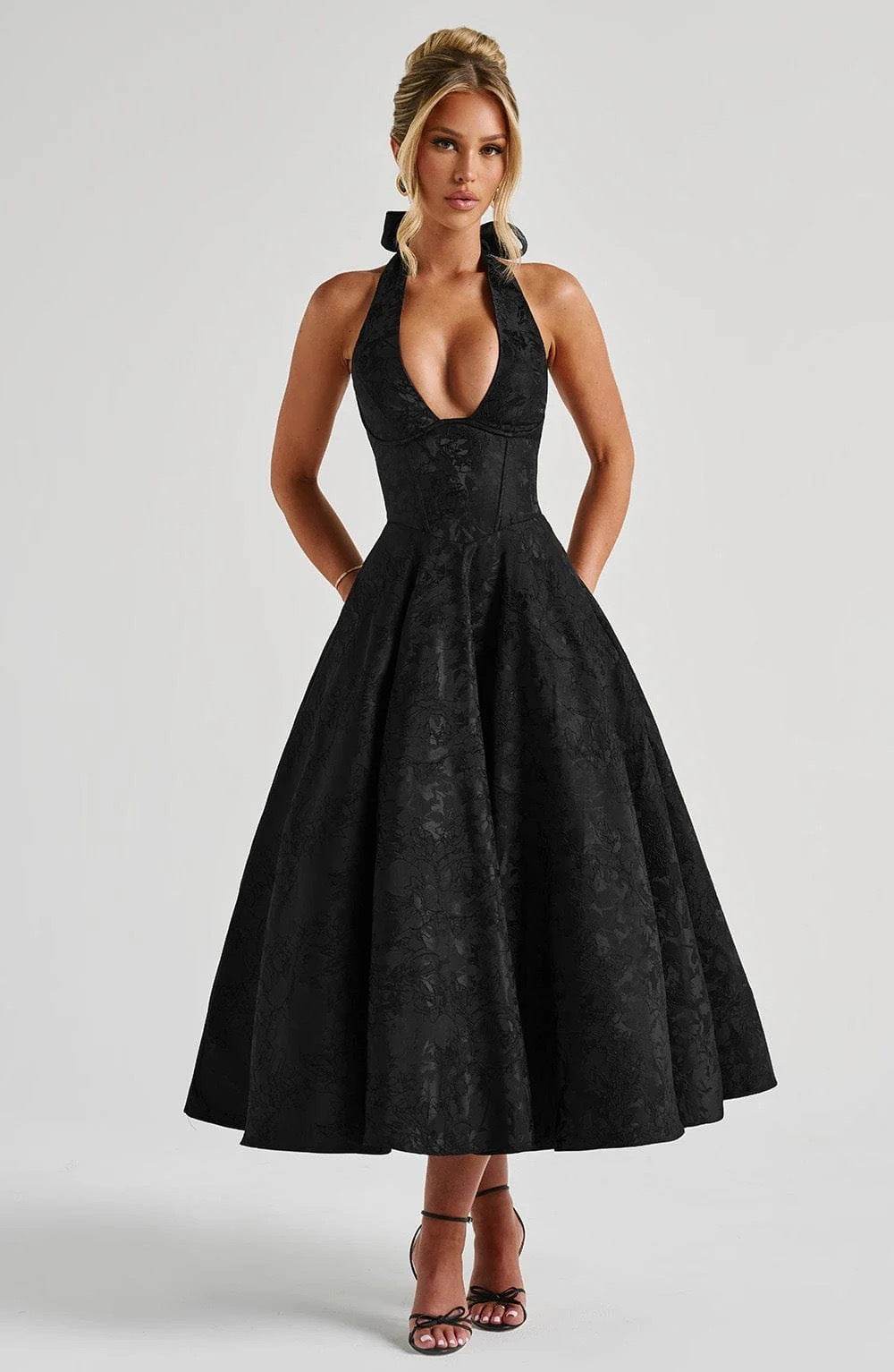 Stylish Floral Jacquard Wedding Dress in Black with a Halter Neckline and Full Skirt