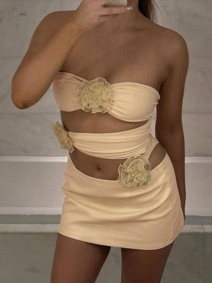 Backless Three-dimensional Flower Design Halter Neck Bodysuit